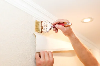 Pose de papier peint au Theil-en-Auge — revêtements muraux et toiles de verre